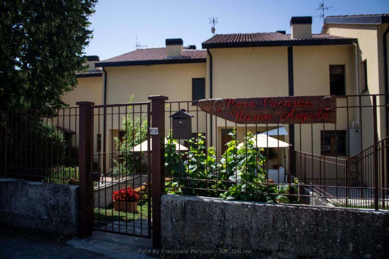 נורצ'יה Casa Vacanze Nonna Angela מראה חיצוני תמונה